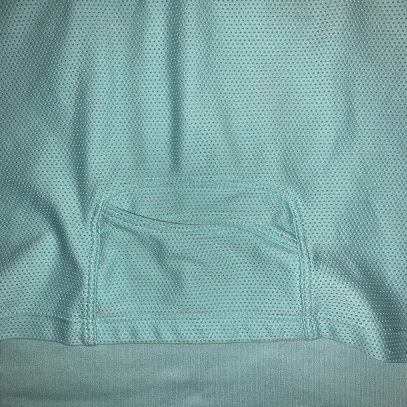 Y2K Nike tank top size M-L, built-in sports bra (no padding) like-new condition - Picture 3 of 4